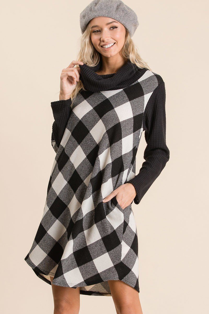 Pocketed Plaid Tartan Swing Dress